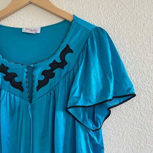 Vanity Fair | vintage flutter sleeve nightgown sleepwear loungewear slip… - Picture 2 of 7